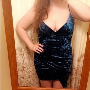 Sexy plunging navy velvet dress!